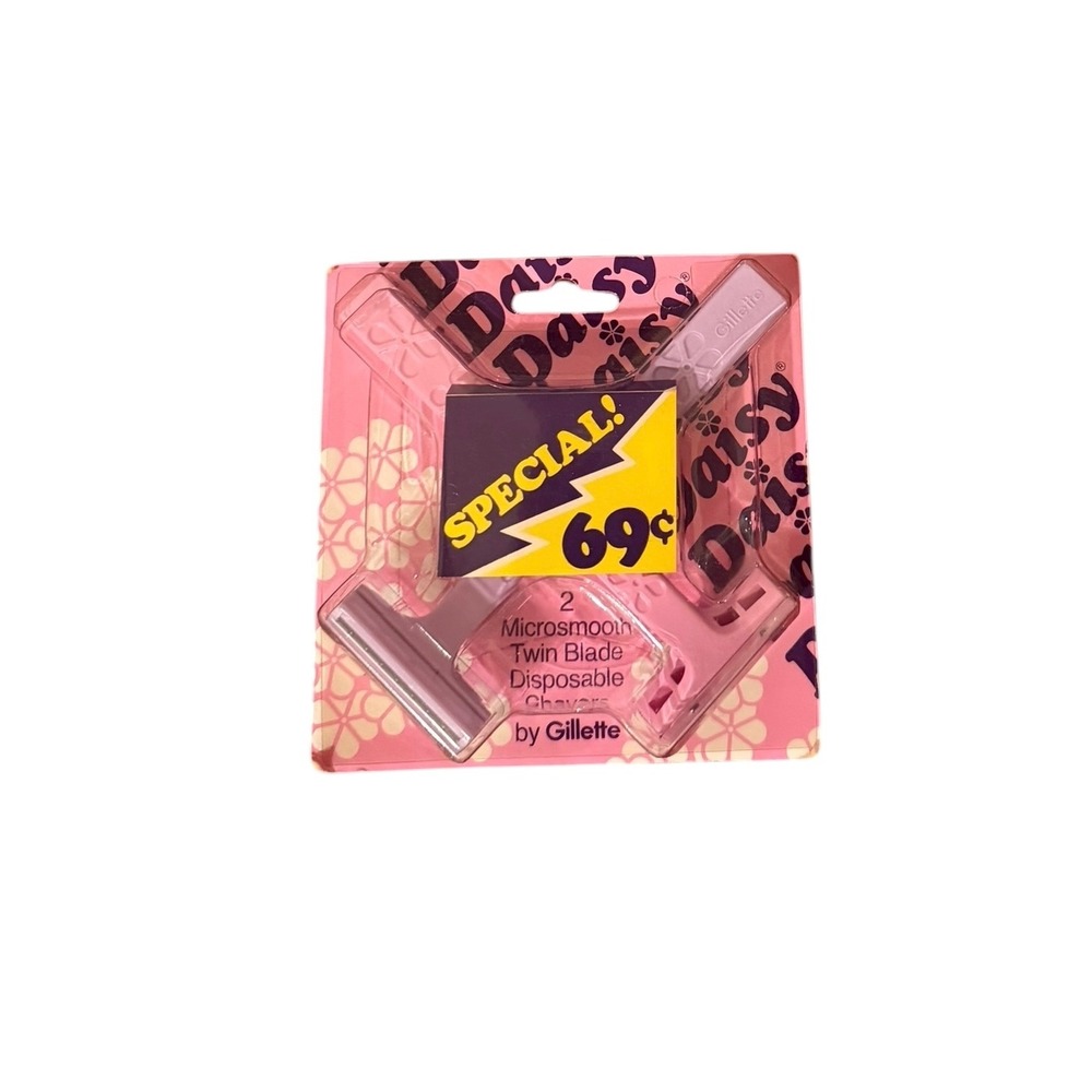 Vintage Daisy by Gillette Twin Blade Disposable Razors 2ct Special 69c Packaging